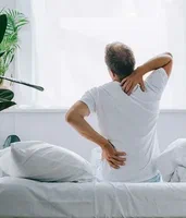 Paciente em recuperação após cirurgia de hérnia de disco